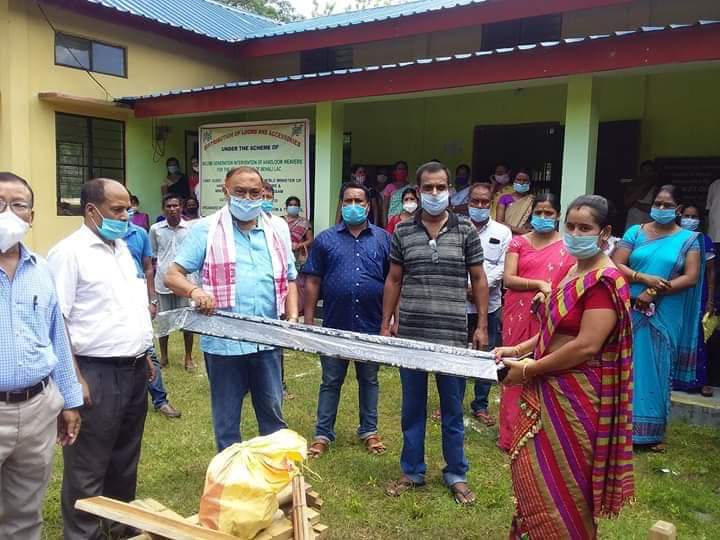 হস্ততাঁত শিপিনী আয় উপাৰ্জনমূখী আচঁনিৰ শুভ উদ্বোধন মন্ত্ৰী ৰঞ্জিত দত্তৰ