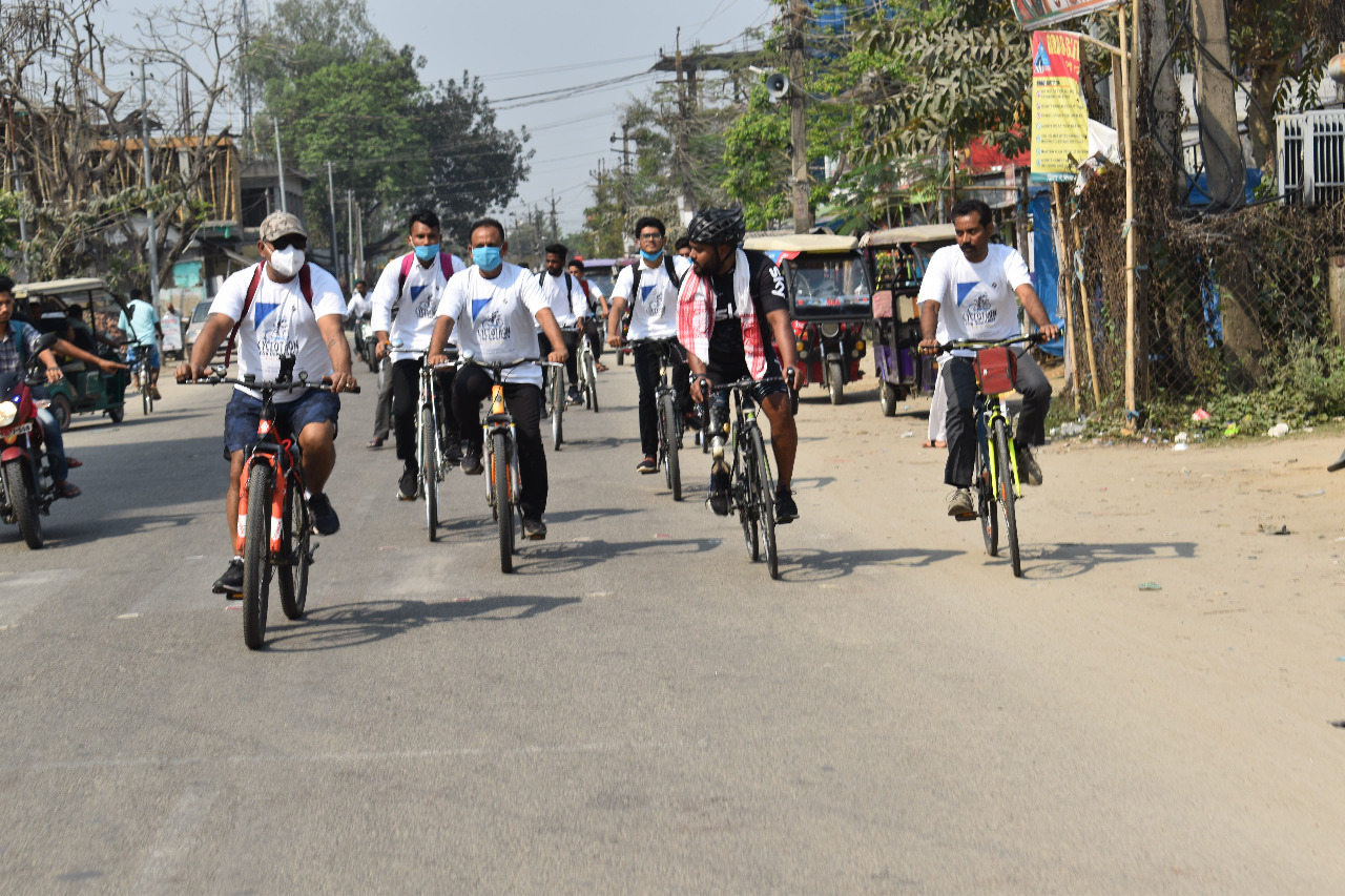 চাইকেল ৰেলীৰে ভোটাৰক সজাগ কৰাৰ প্ৰয়াস বিশ্বনাথ জিলা প্ৰশাসনৰ