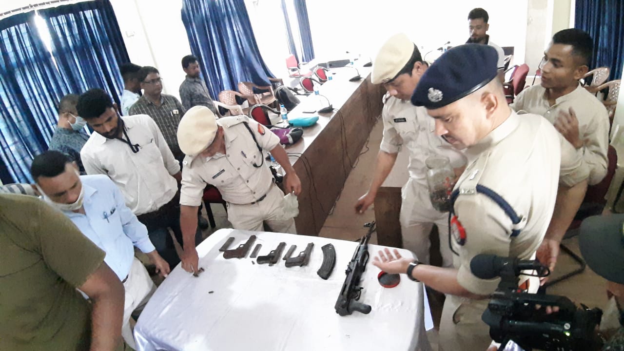 arms recovered from indo bhutan border in chirang