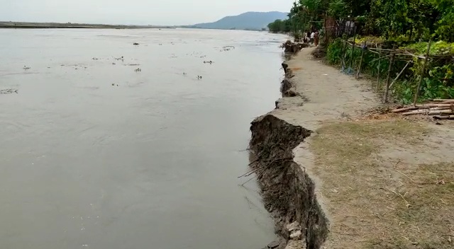 Bongaigaon AAMSU protest for erosion