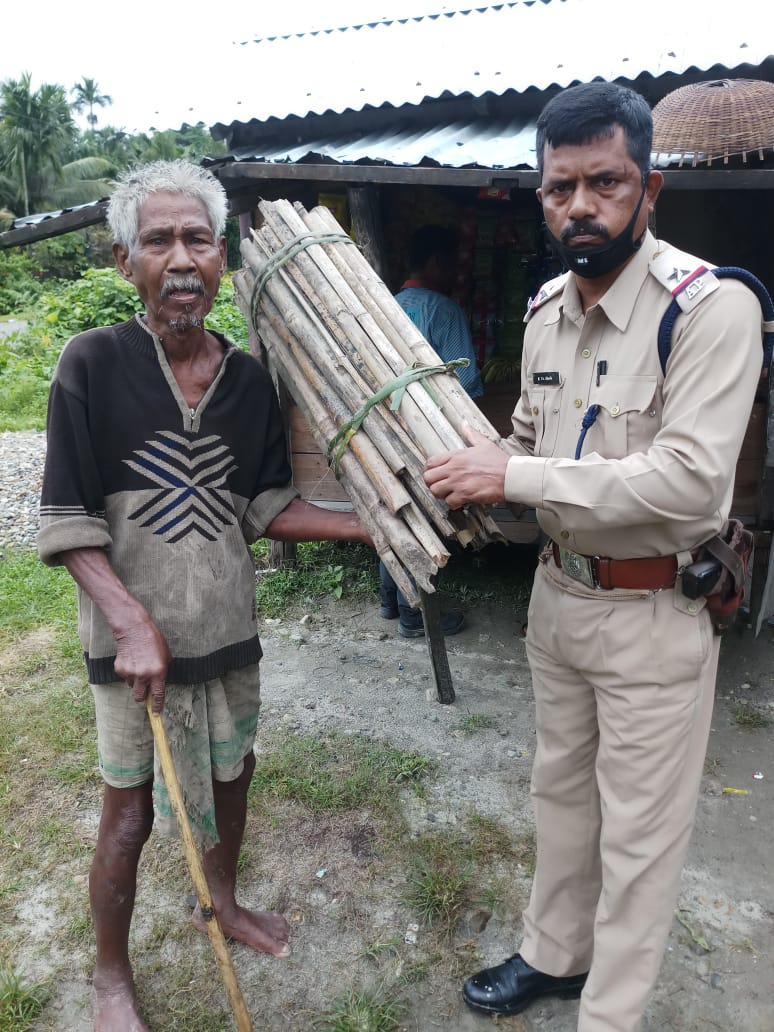 Chirang police helping hands