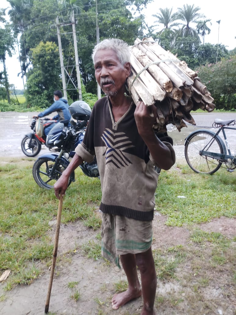 Chirang police helping hands