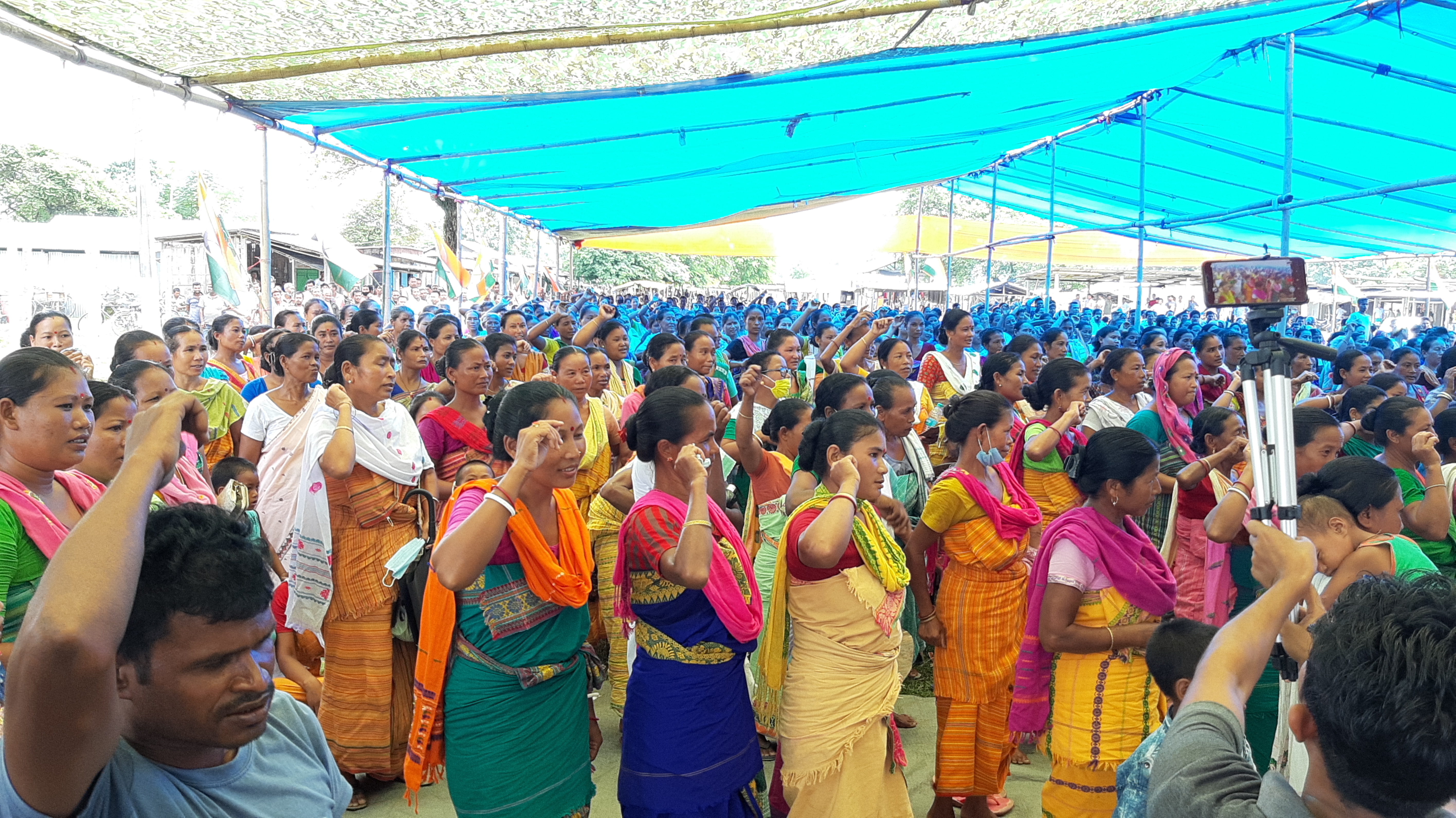 বিপিএফ দলত যোগদান ভিন্ন সমষ্টিৰ প্ৰায় শহস্ৰাধিক লোকৰ