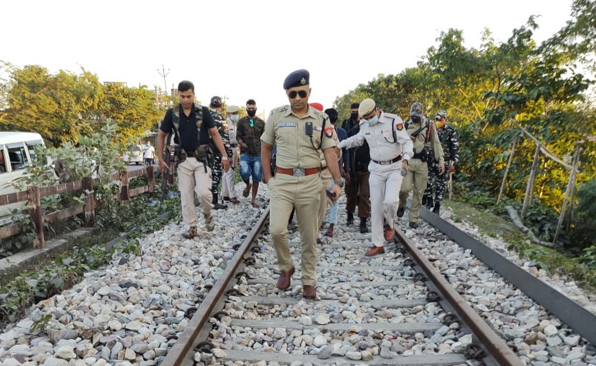 ধুবুৰীত বৃহৎ পৰিমাণৰ নিচাযুক্ত ঔষধসহ ৩ সৰবৰাহকাৰীক গ্ৰেপ্তাৰ