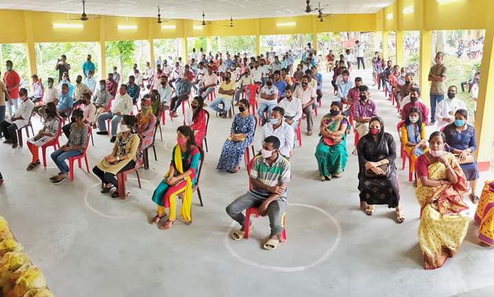 Guru Jyoti Das distributed food to 300 barbars