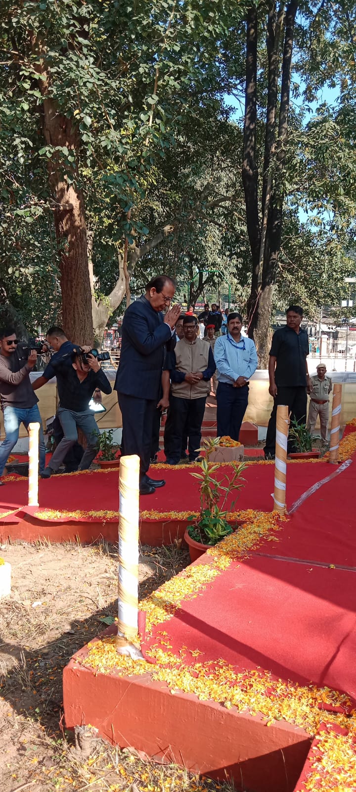 মহানগৰীত ৰাজ্যপালৰ অংশগ্ৰহণেৰে  বৰ্ণাঢ্য কাৰ্যসূচীৰে লাচিত জয়ন্তী পালন