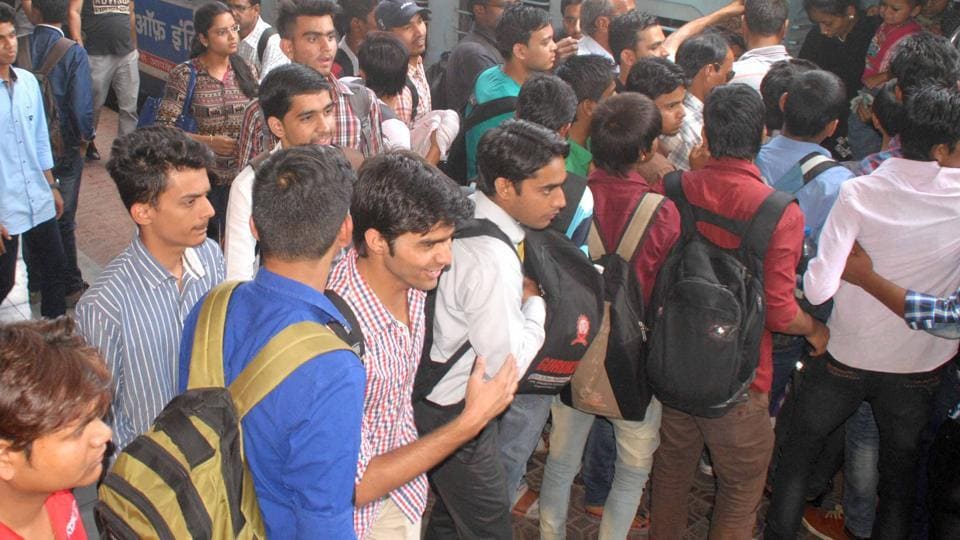 unemployment problems 12 lakh applicants for 26 thousand posts