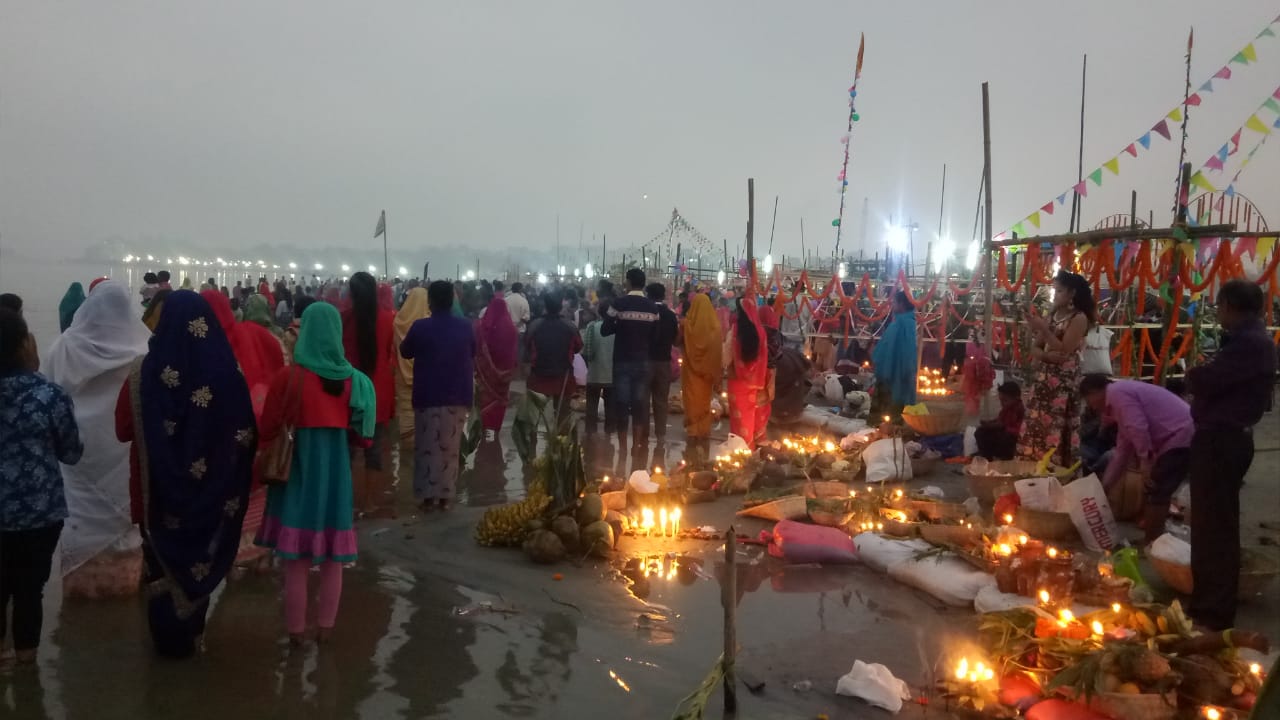 গুৱাহাটী ষট পূজা সমিতিৰ উদ্যাগত অনুষ্ঠিত ষট পূজাৰ সামৰণি