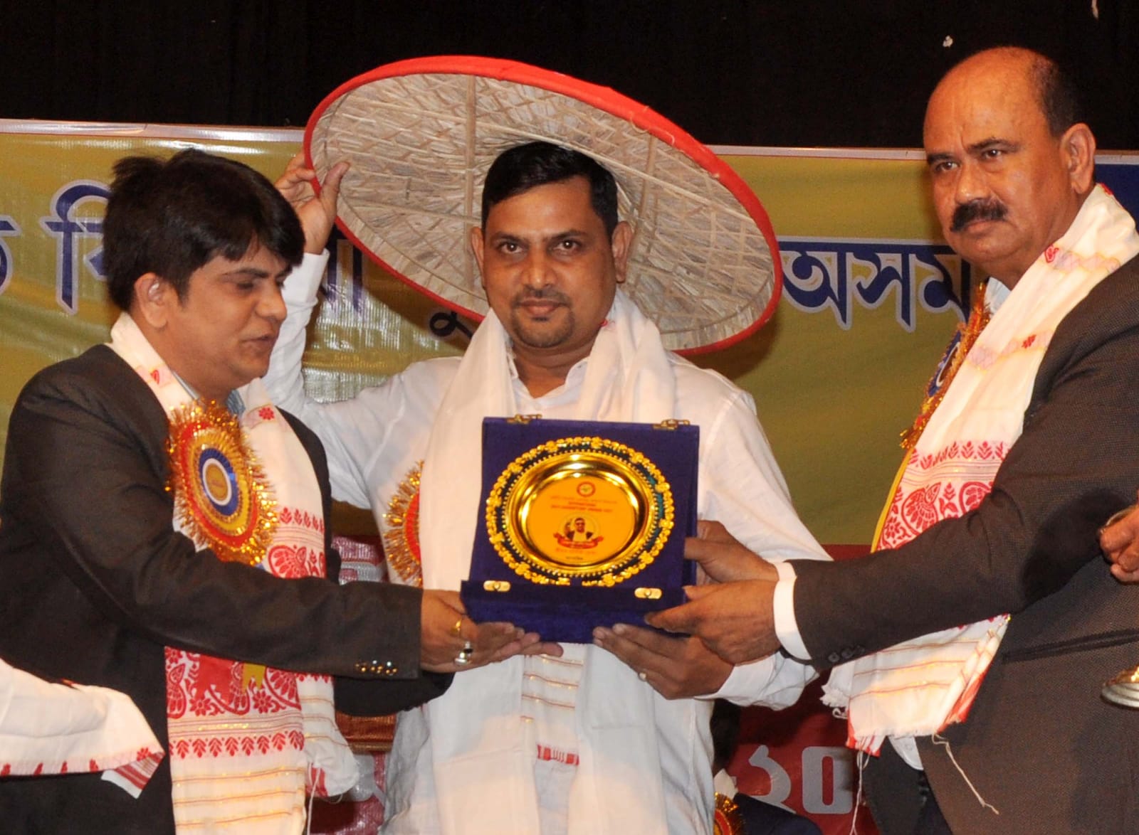 international anti corruption award to ETV Bharat Journalist Manoj Kumar Deka