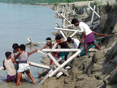 ভয়াৱহ সংকট: আঠ বছৰত খহনীয়াত জাহ গ'ল ৰাজ্যৰ ১৪ লাখ বিঘা ভূমি