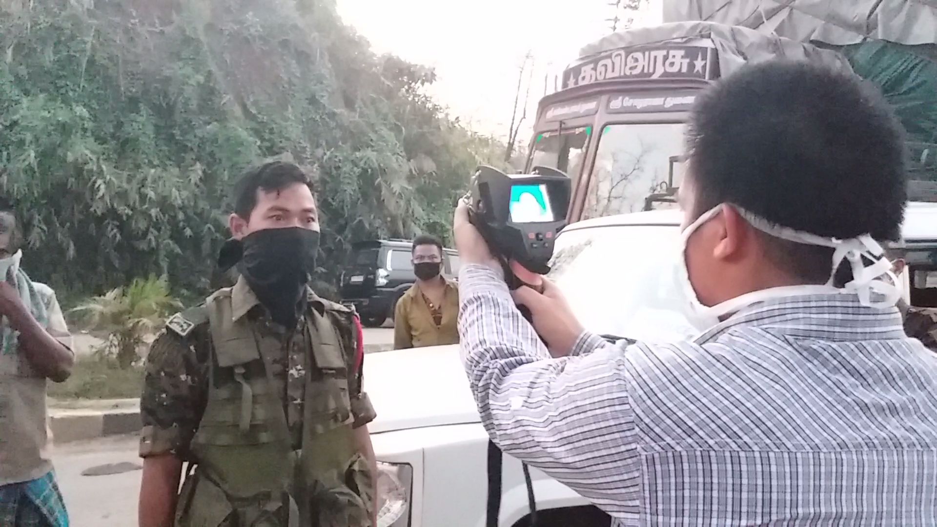 meghalaya-goverment-scanning-all-bus-divers-who-entry-this-state