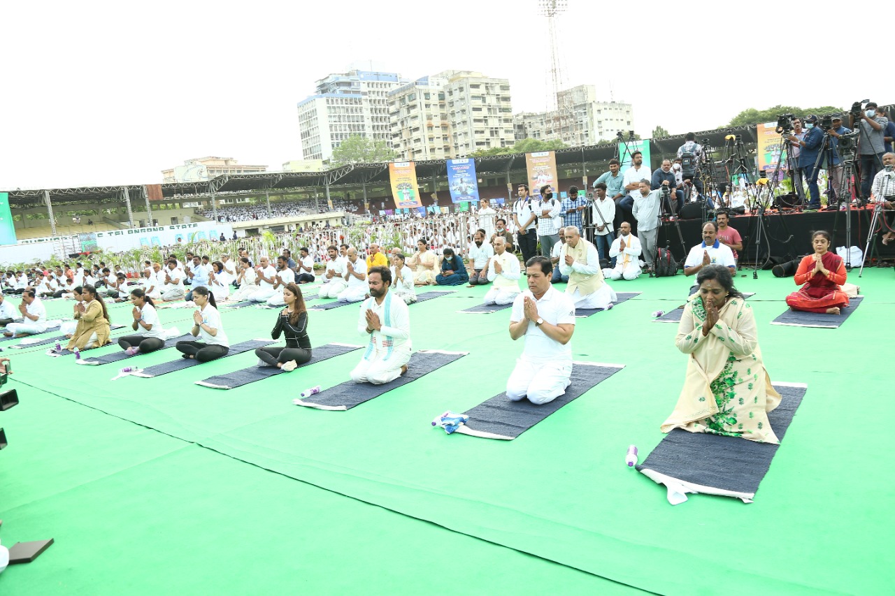 Sarbananda Sonowal at yoga festival in Hyderabad