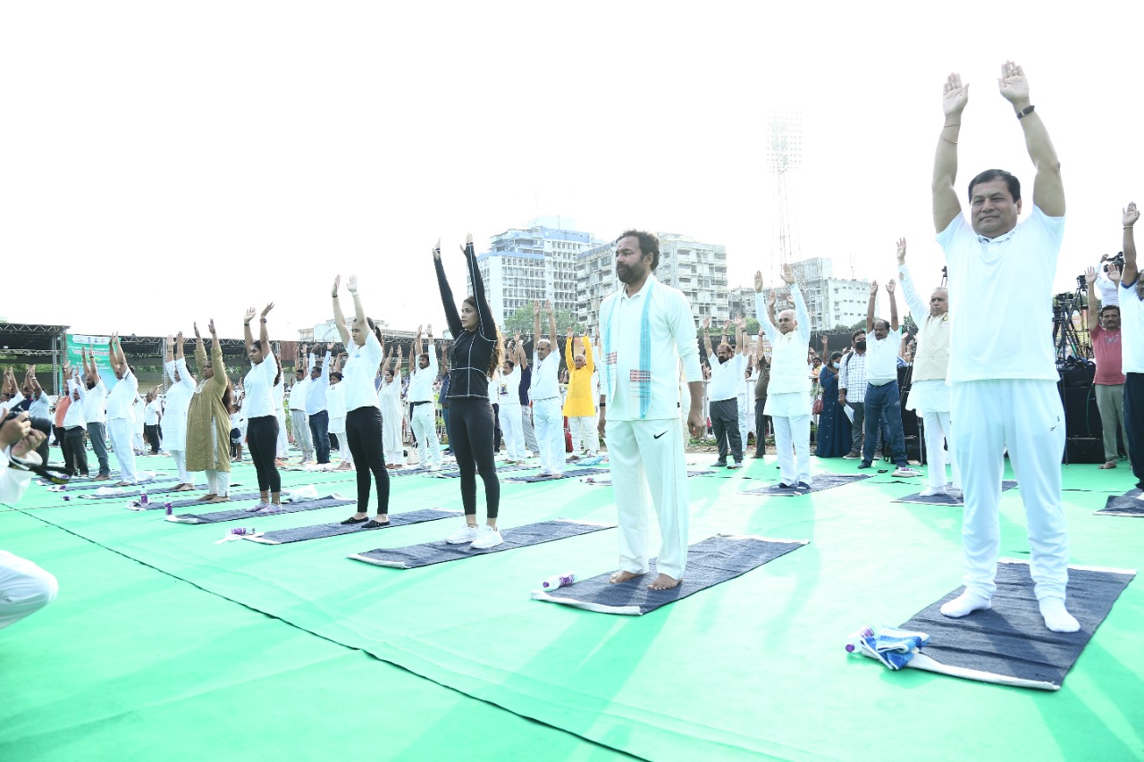 Sarbananda Sonowal at yoga festival in Hyderabad