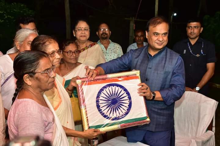 Chief Minister presents tricolour flag to eminent personalities politicians journalists