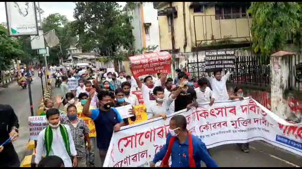 demand-for-better-treatment-and-relese-of-akhil-gogoi-and-other-leaders-at-golaghat