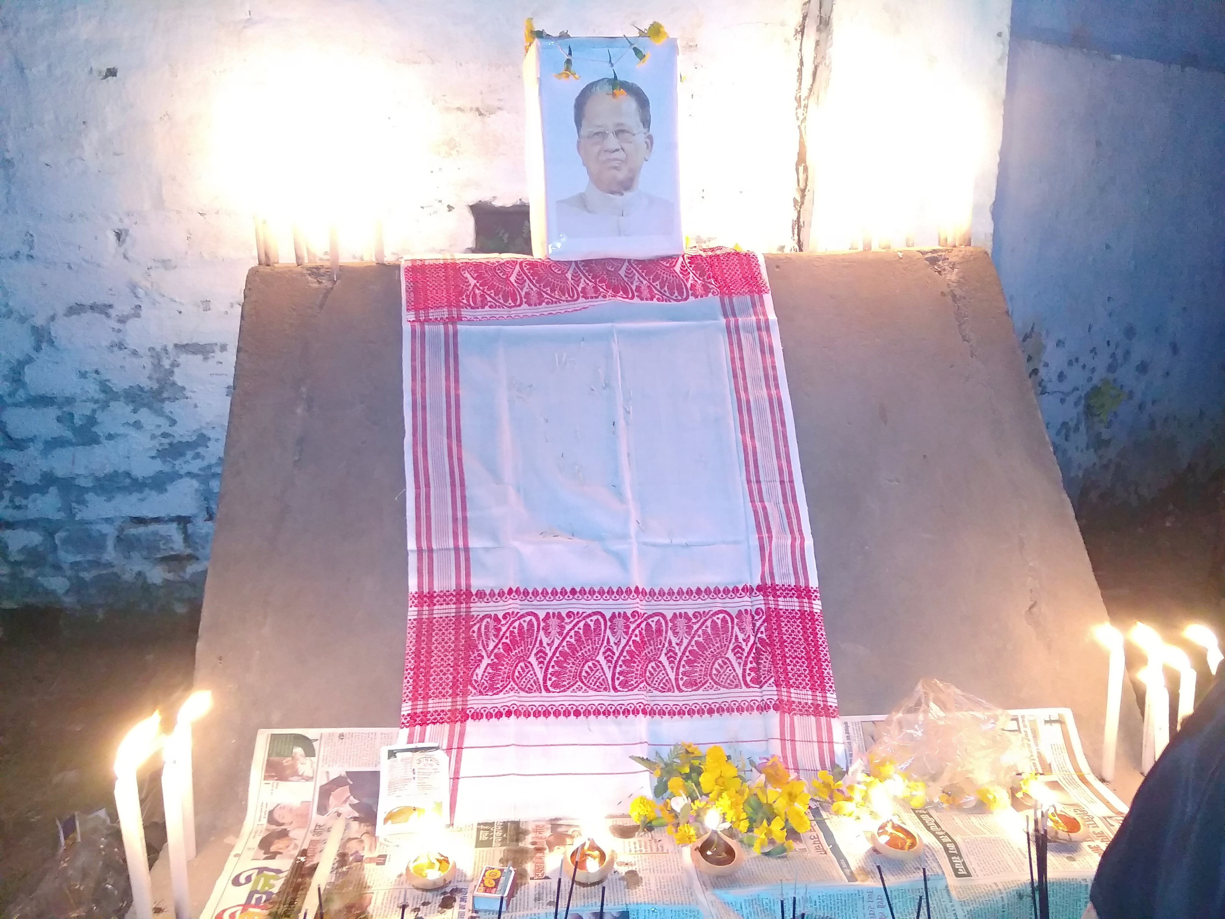 Tribute to Khumtai Tea Garden on the death of former Chief Minister Tarun Gogoi