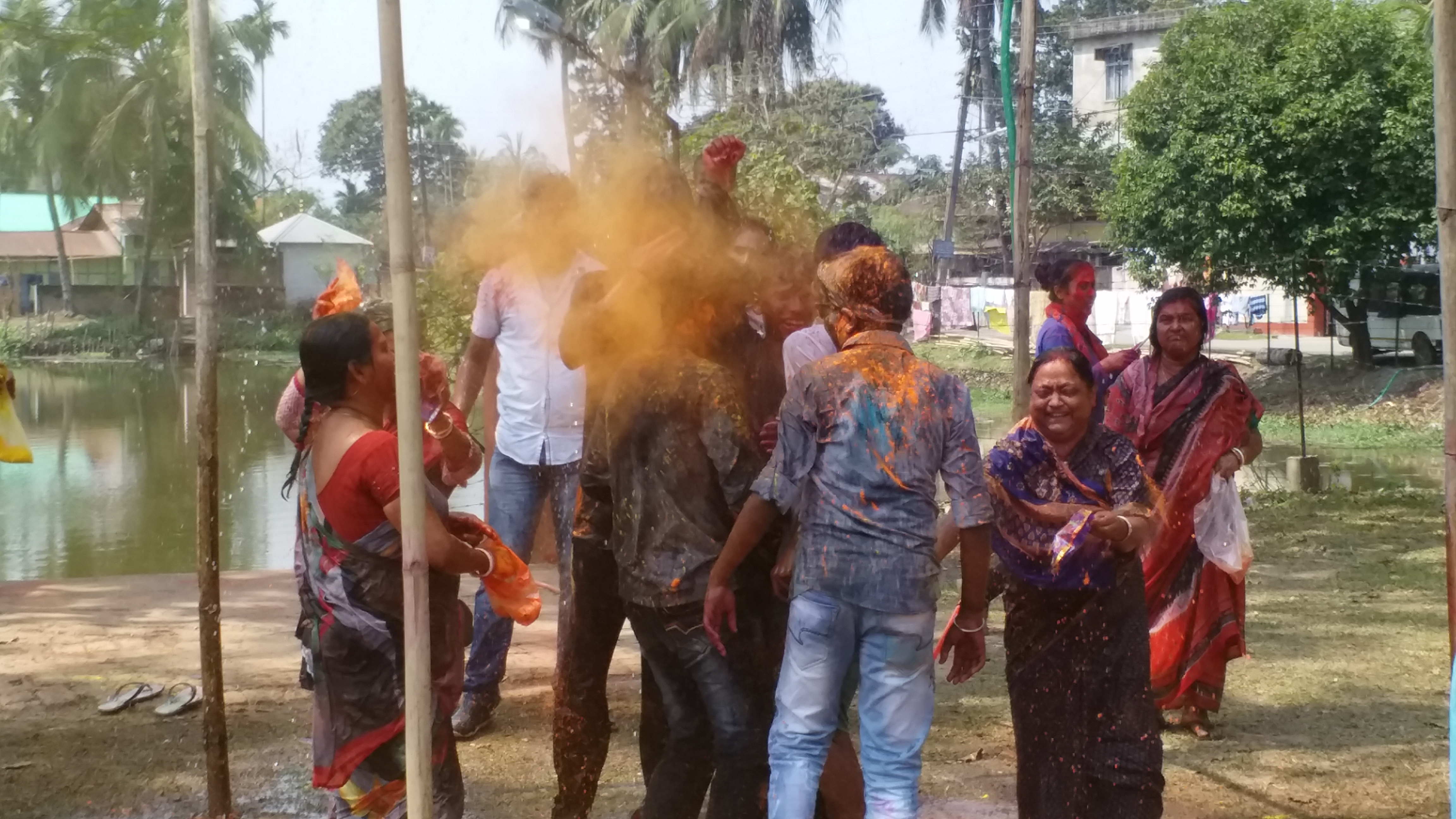 Holi celebration 2020 majuli barpeta baksa goalpara assam etv bharat