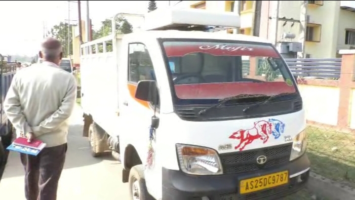 four vehicles carrying remains of the broiler seized in jagiroad