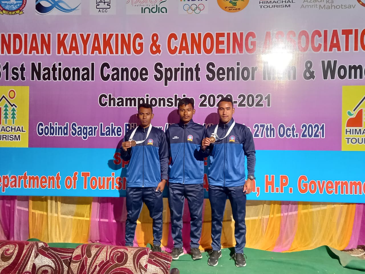 Assam team won bronze medal in kayaking & canoeing Championships