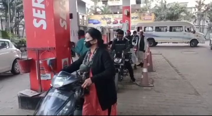 no helmet no mask then no oil_at nagaon