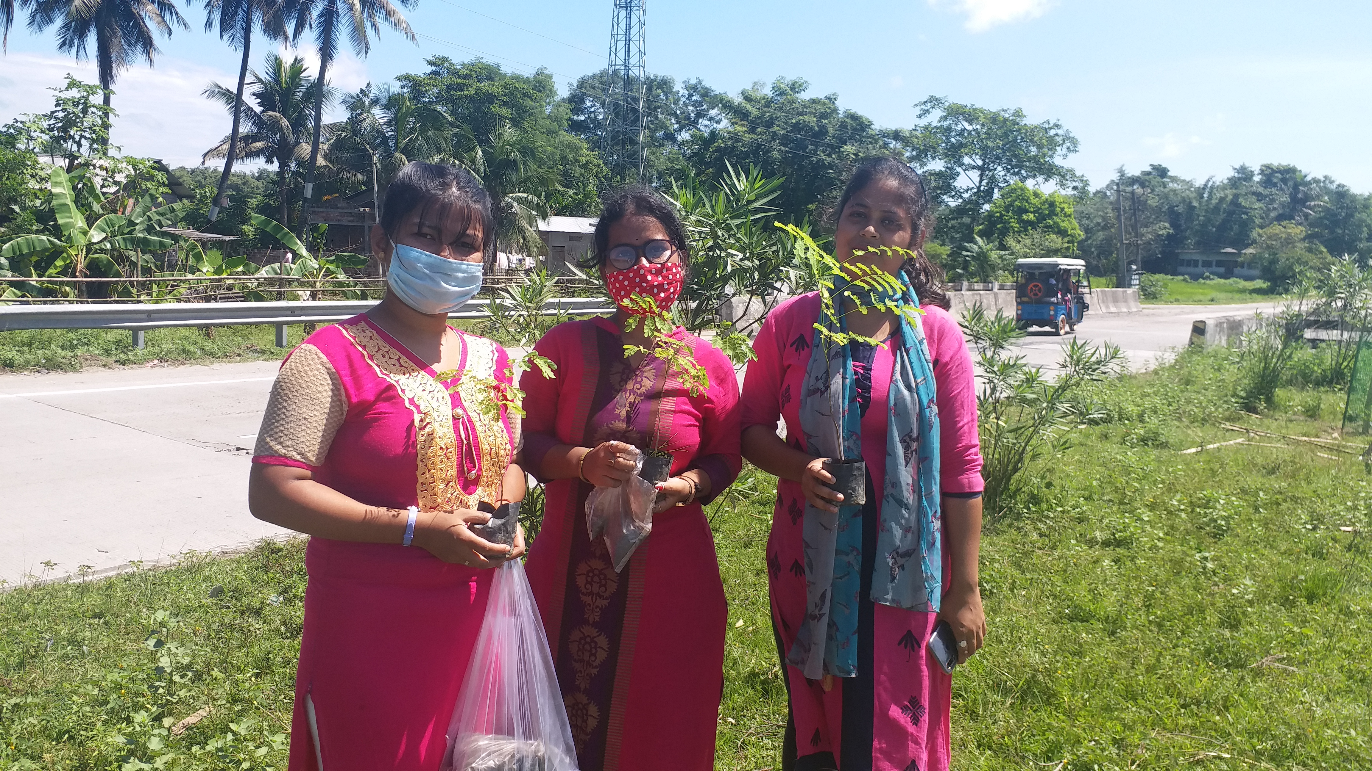 সৃষ্টিৰ উদ্যোগত নলবাৰীত বৃক্ষৰোপন