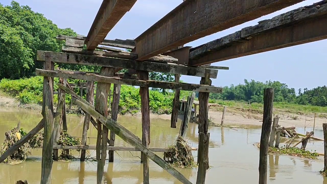 poor condition of  bridge in Dwarkushi