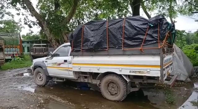 ৰাজ্যৰ বিভিন্ন প্ৰান্তত বৃহৎ পৰিমাণৰ চোৰাং কাঠ জব্দ