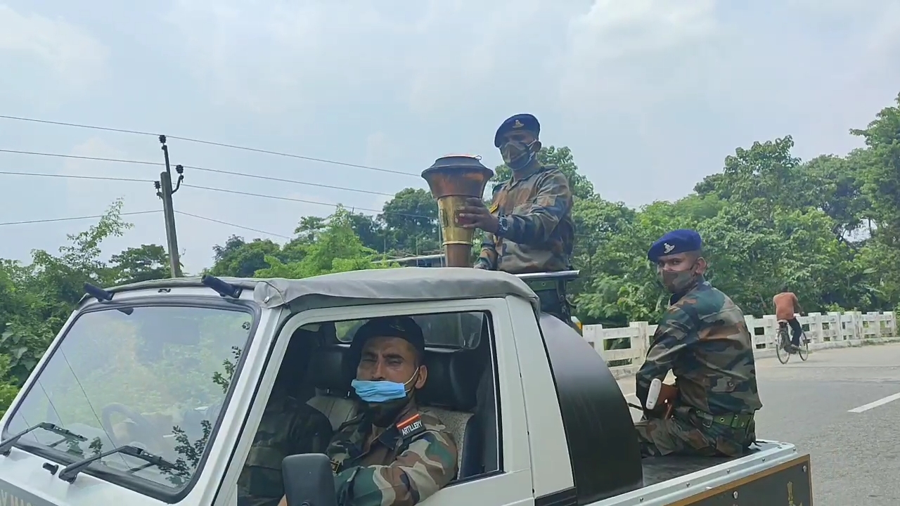 ৰঙিয়াত সেনাবাহিনীৰ স্বৰ্ণিম বিজয় অগ্নিশিখাক উষ্ম আদৰণি