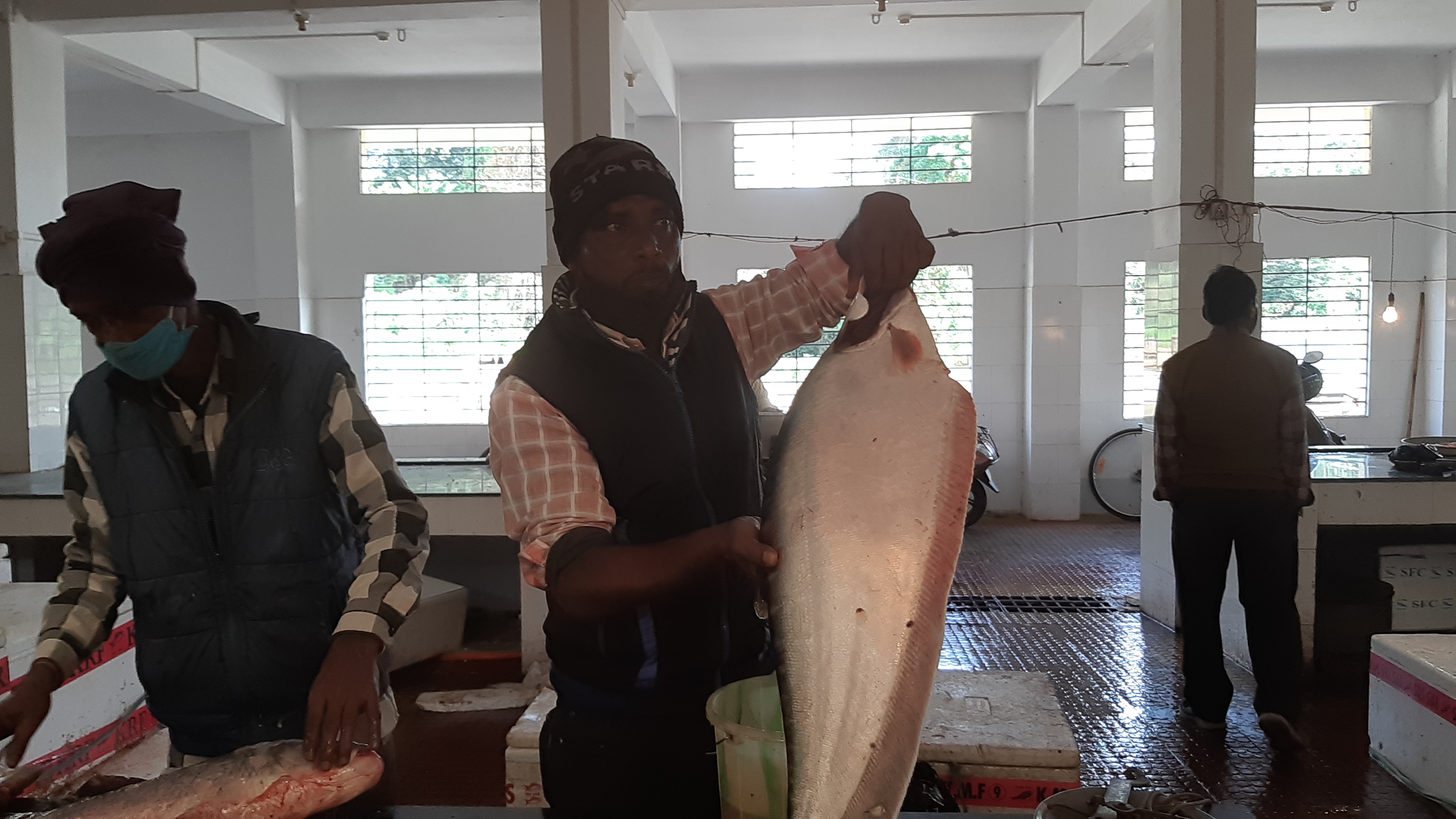 Uruka fish market at Tezpur