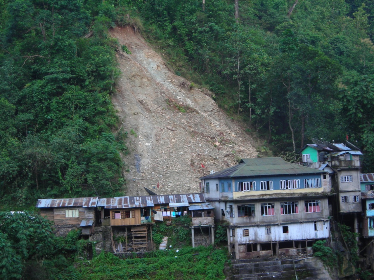 GSI starts research to identify landslide posibility area