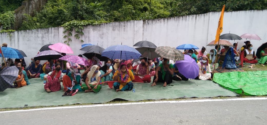 border-roads-workers-protest-at-arunachal-pradesh