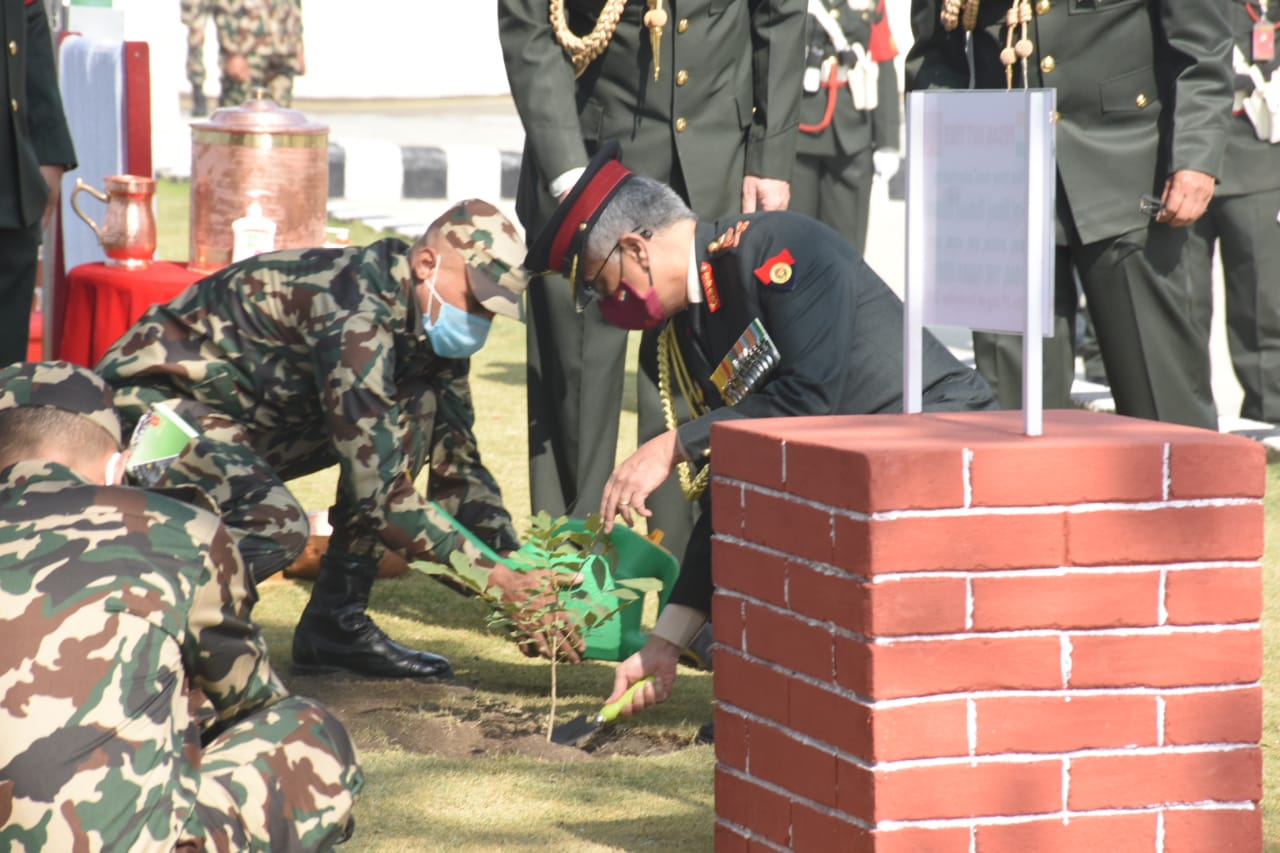 Indian Army Chief warmly welcomed in Nepal