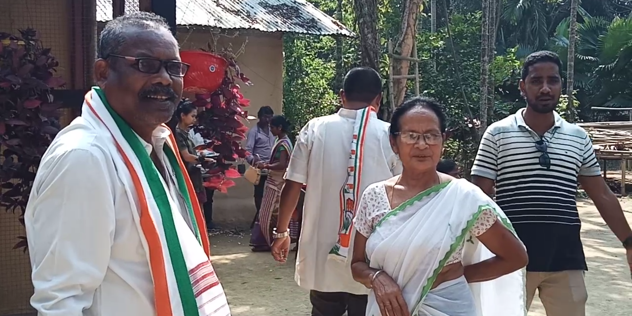 atuwa munda starts campaigning door to door ahead of assam poll