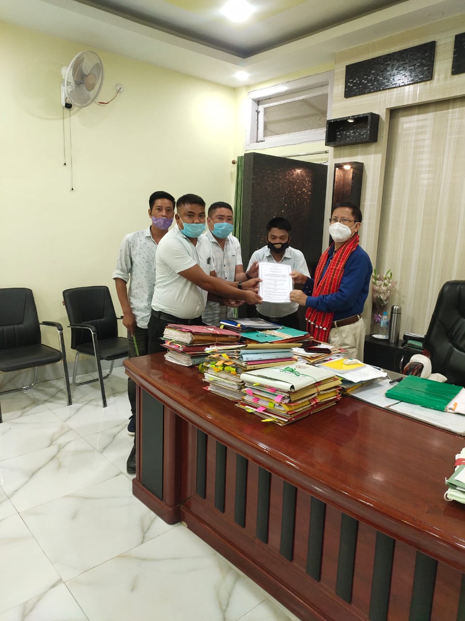 karbi unions send memorandum to cm opposing give and take policy on border issue