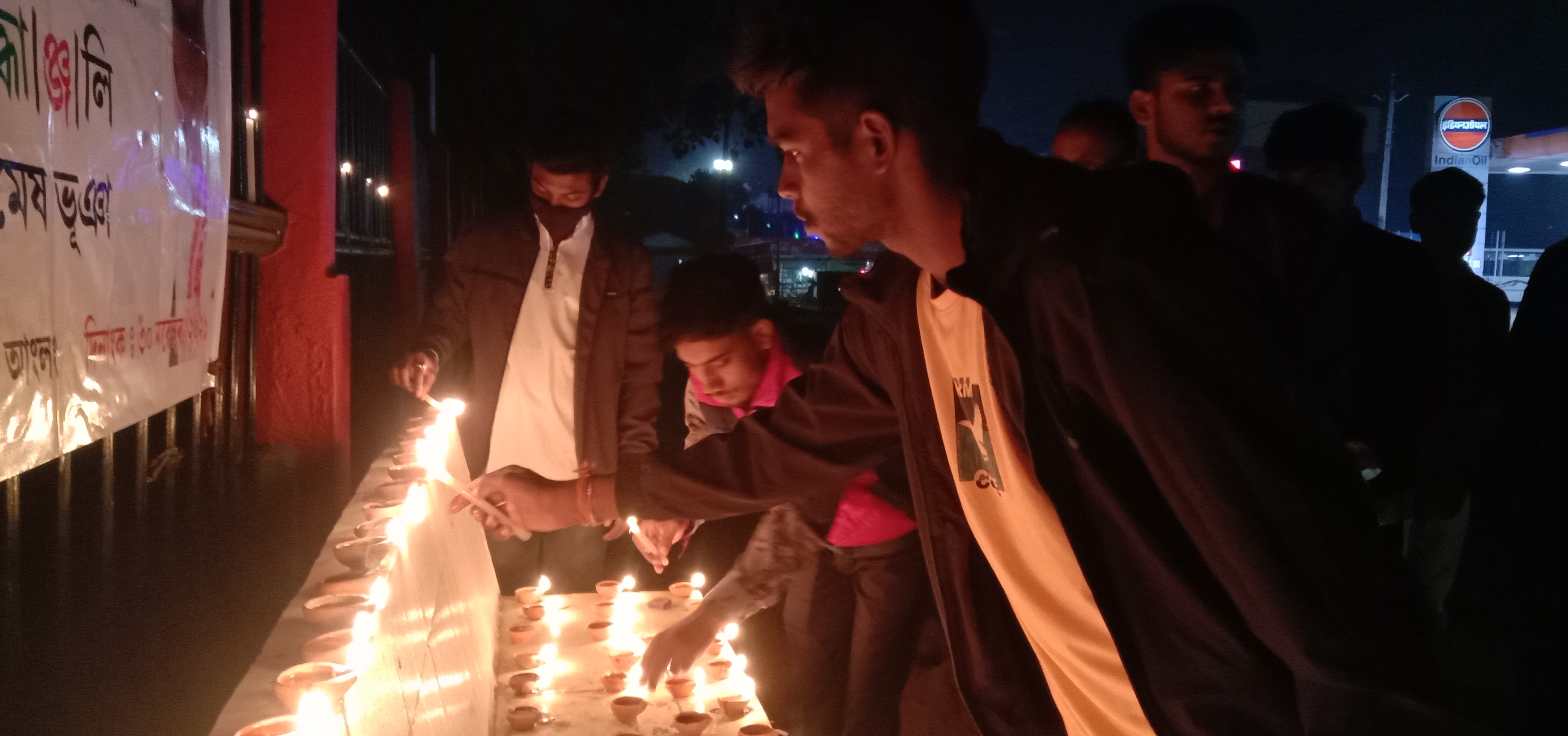 people-from-various-places-of-assam-pays-tribute-to-aasu-leader-animesh-bhuyan