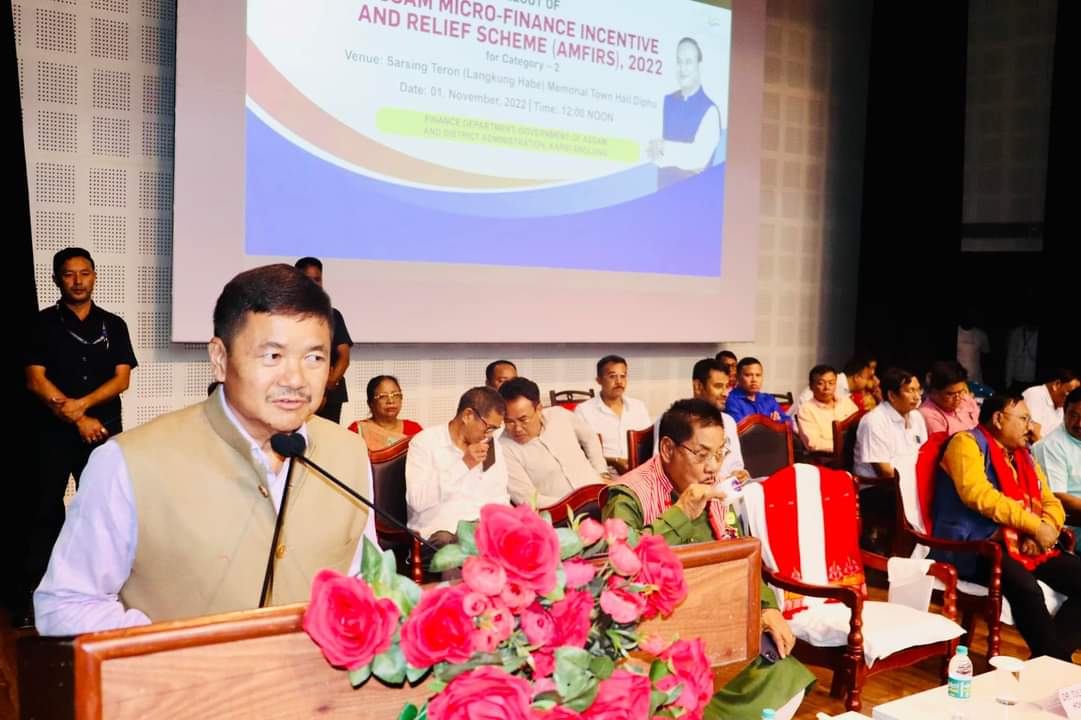 micro finance 2nd installment distributed at Diphu by minister jogen mohan