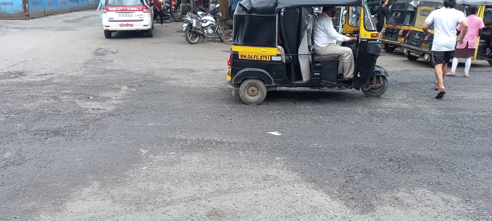 ठाण्यातील कंत्राटदाराचा प्रताप