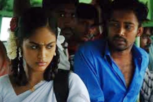 Attakathi movie scenes