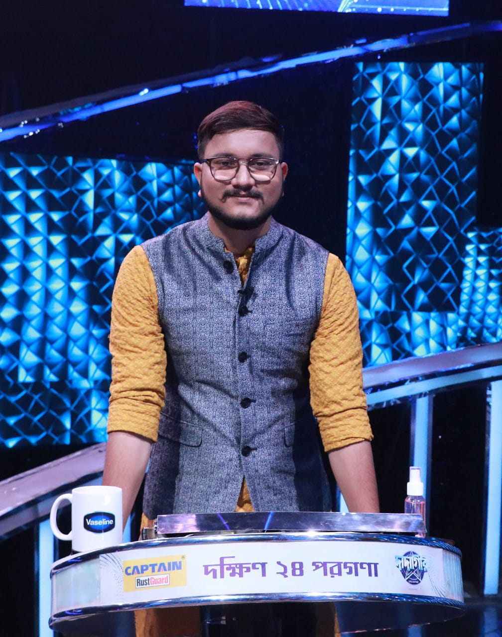 Sourav Ganguly welcomes kacha badam singer Bhuban Badyakar in Dadagiri show