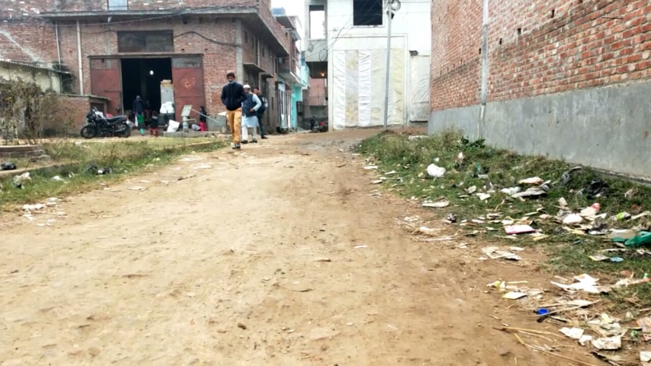 Residents of Anjum Colony are disturbed by the negligence of the municipality