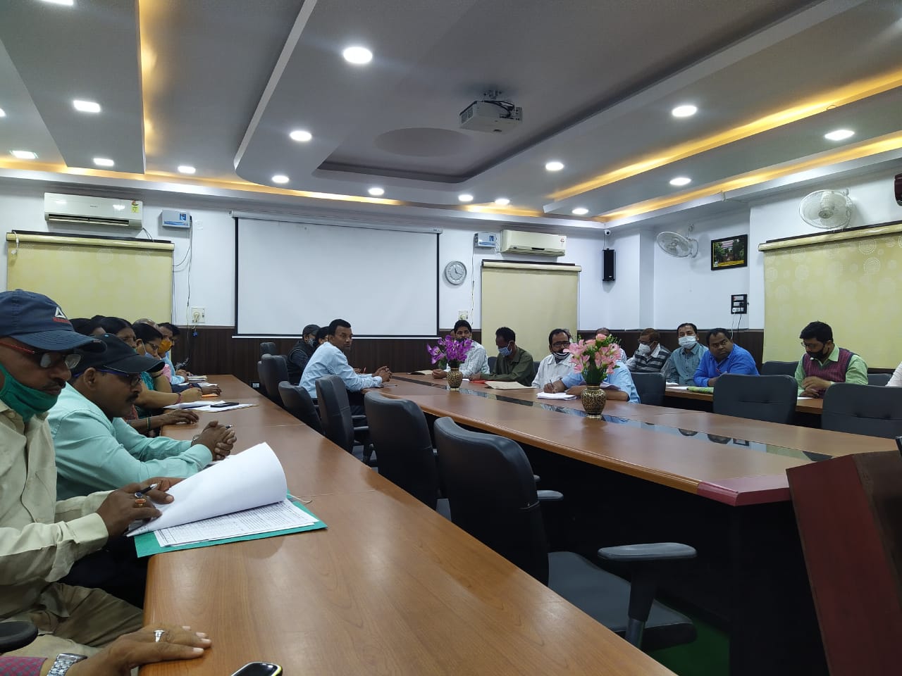 DRDA Director holds meeting