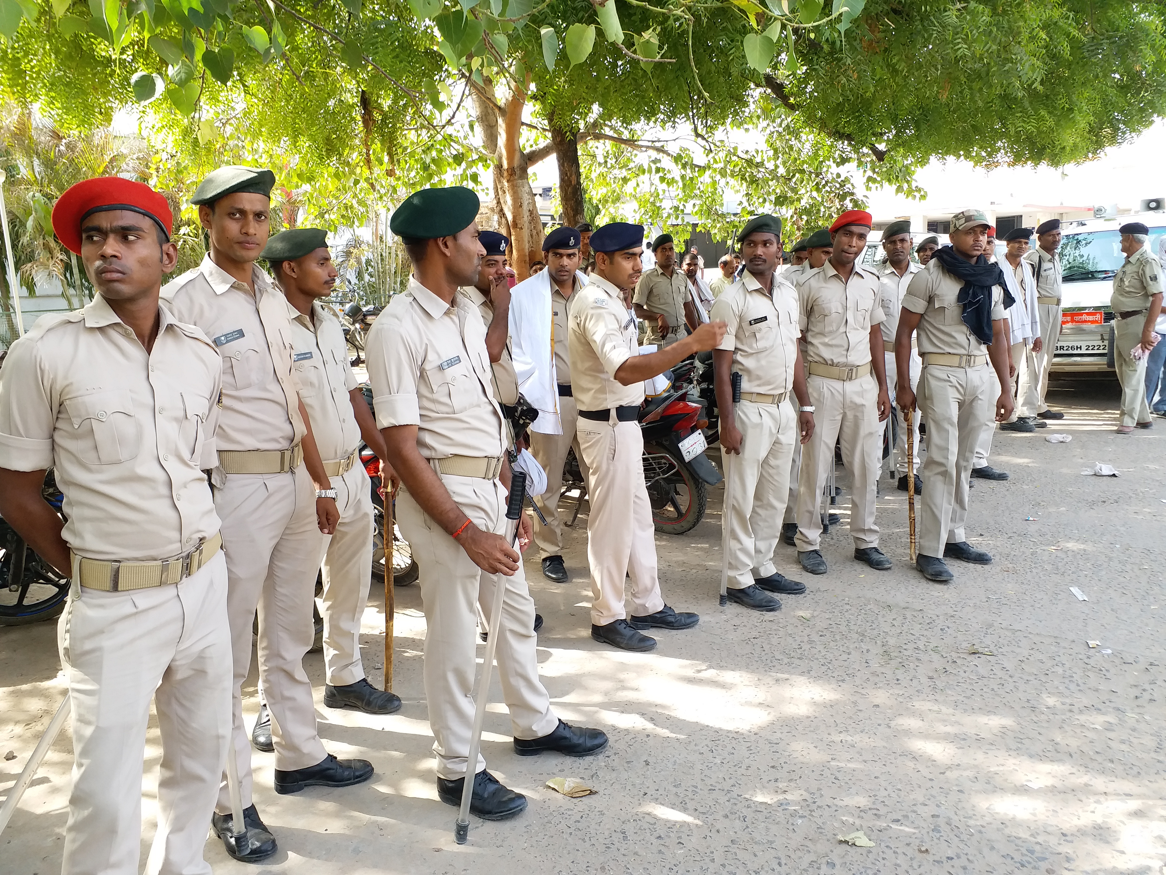 police-take-action-against-sand-mining-and-mafia-in-aurangabad