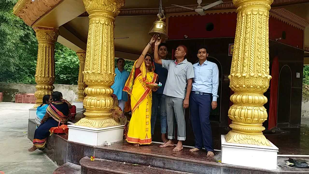 crowd in temples on mahashivratri in Bagaha West Champaran