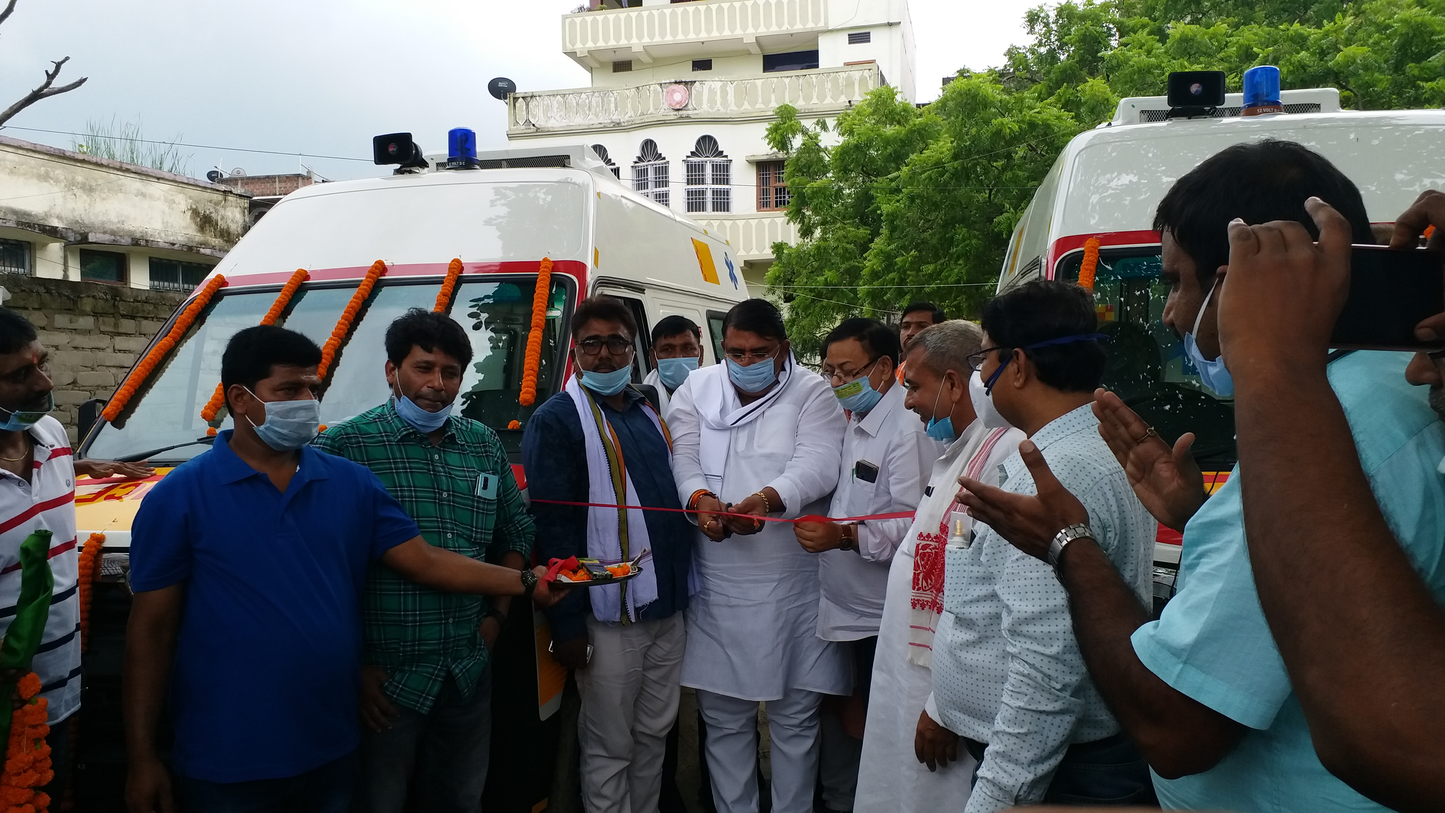 MLC Rannvijay Singh gave 2 ambulances to Ara Sadar Hospital