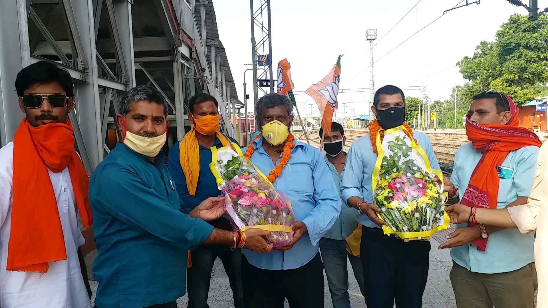 first kisan rail of country reached maharashtra to Buxar