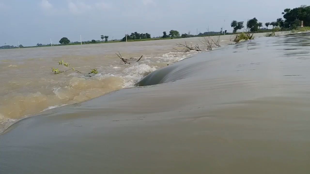 River Bagmati crossed the highest flood level at Belsand in Sheohar district