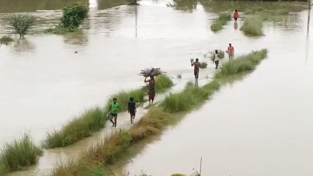 people affected due to flood in darbhanga