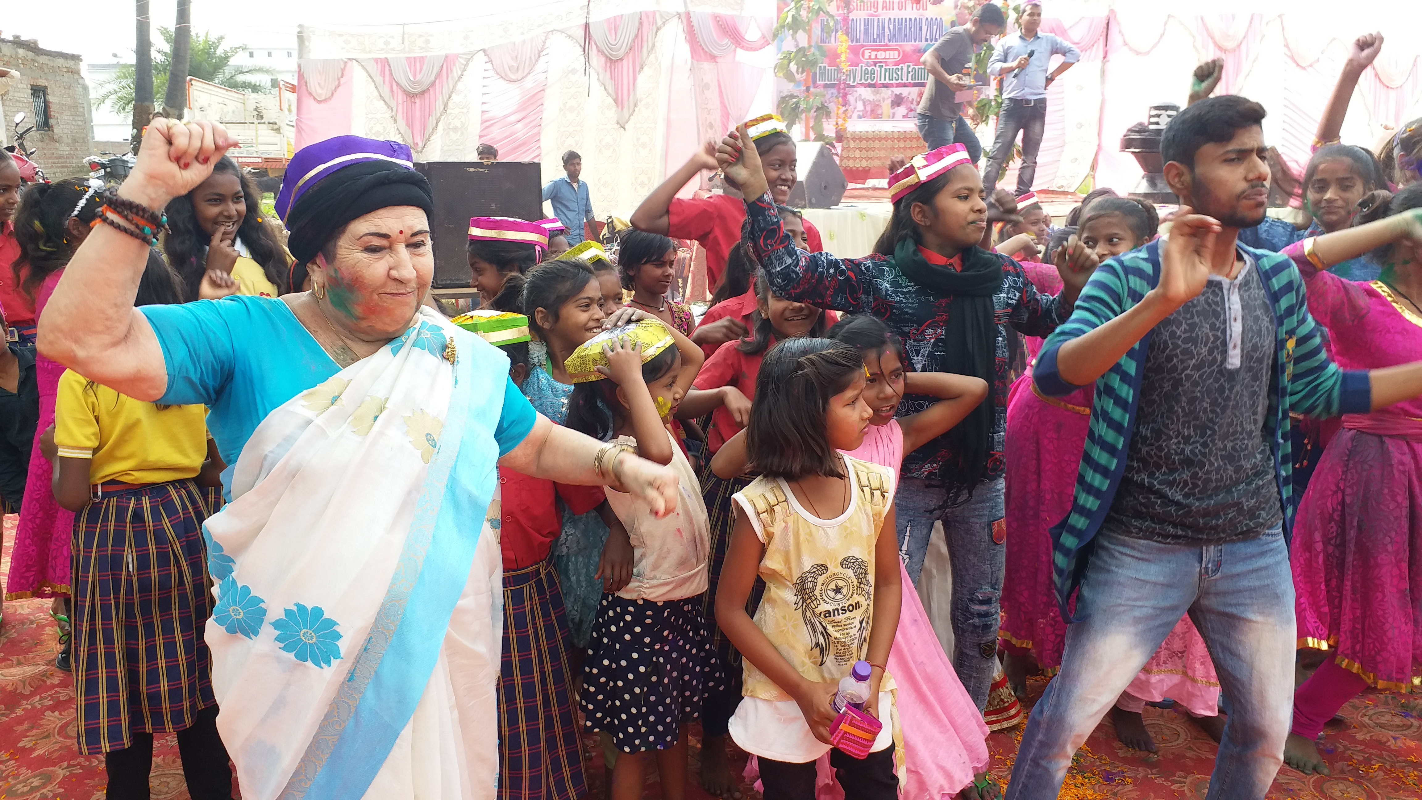 Foreigners Holi with children in gaya