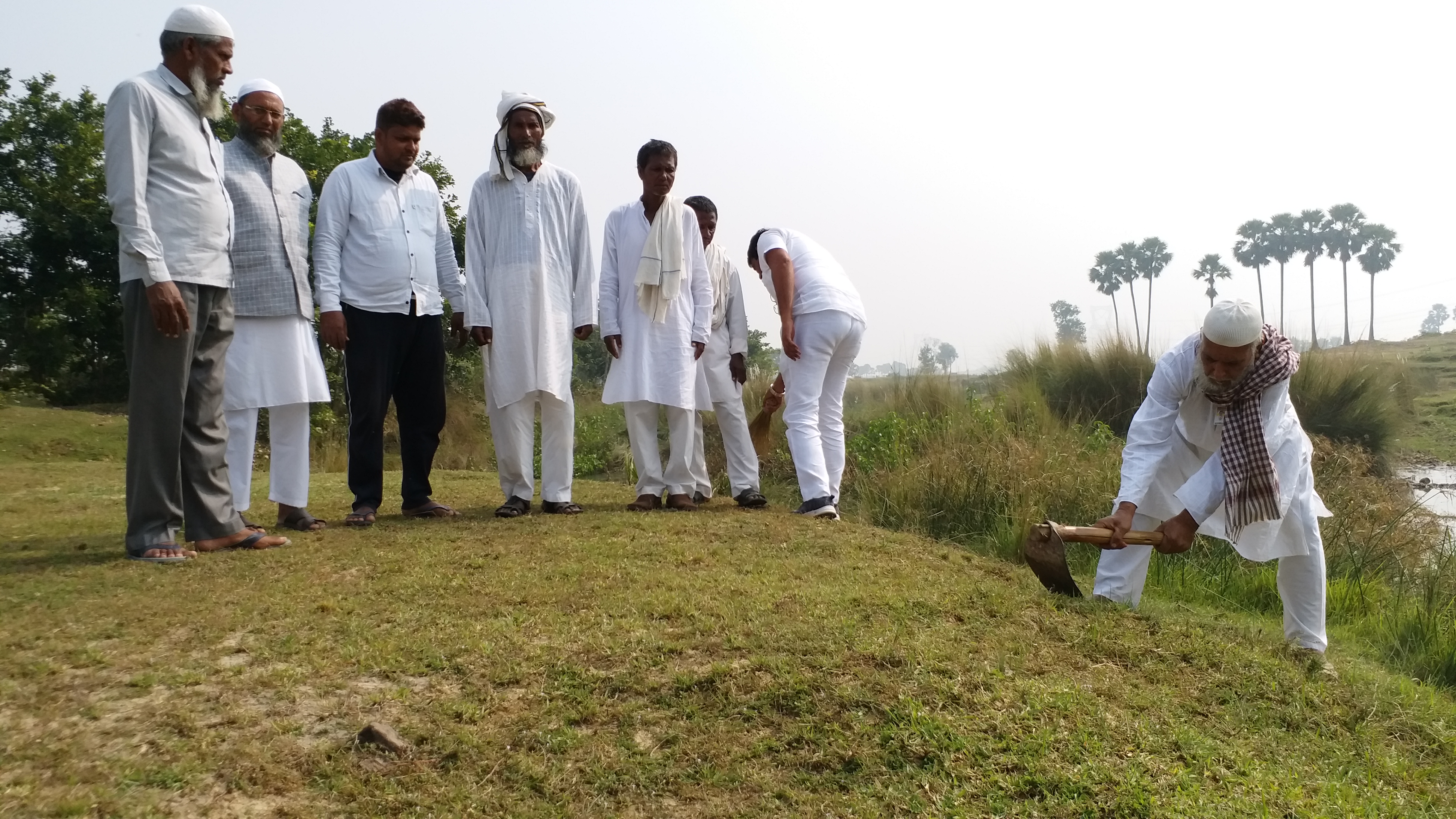 Hindu-Muslim unity is presented on the occasion of the chhath festival