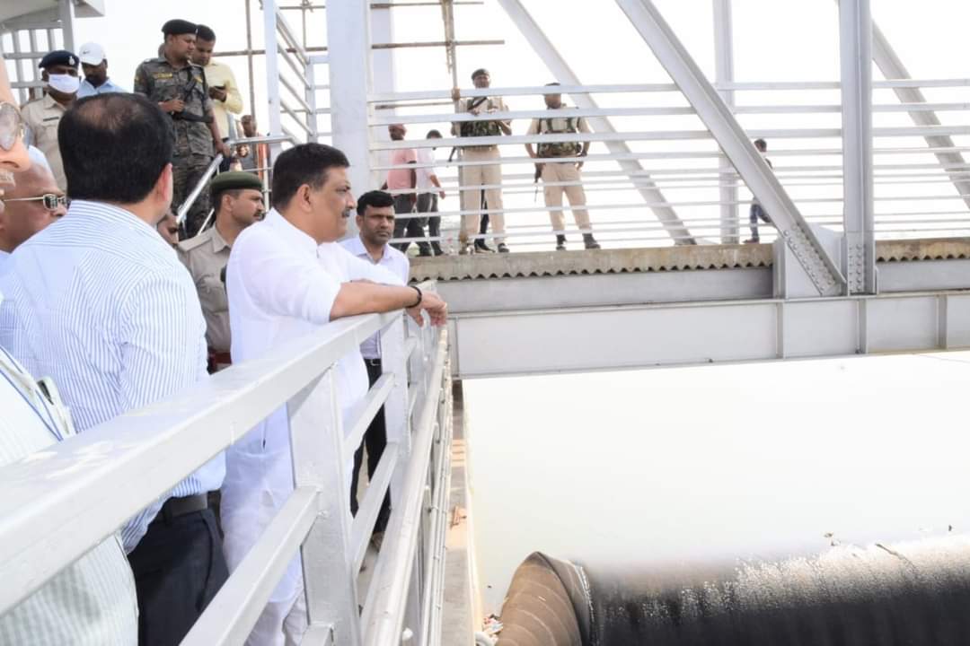محکمہ آبی وسائل کے وزیر نے گنگا واٹر سپلائی اسکیم کا تفصیلی جائزہ لیا